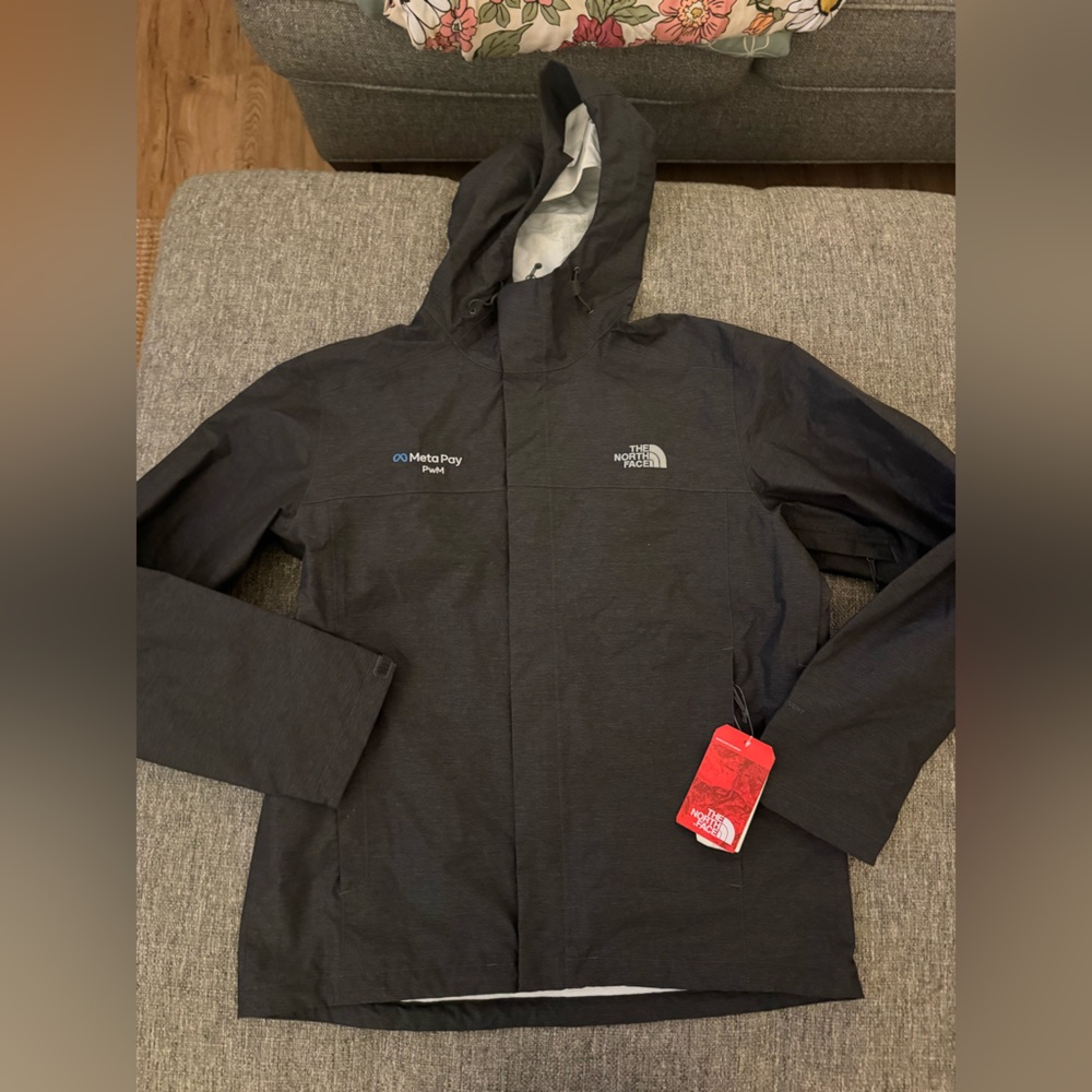 NWT Meta Pay PwM The North Face Jacket Mens Large Grey